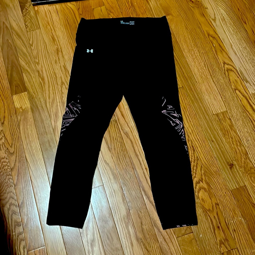Under Armor Compression Capri Length Leggings - image 1